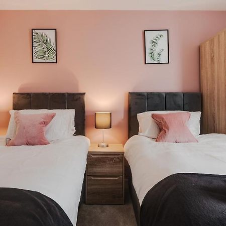 City Living Penthouse Apartment With Parking マンチェスター エクステリア 写真