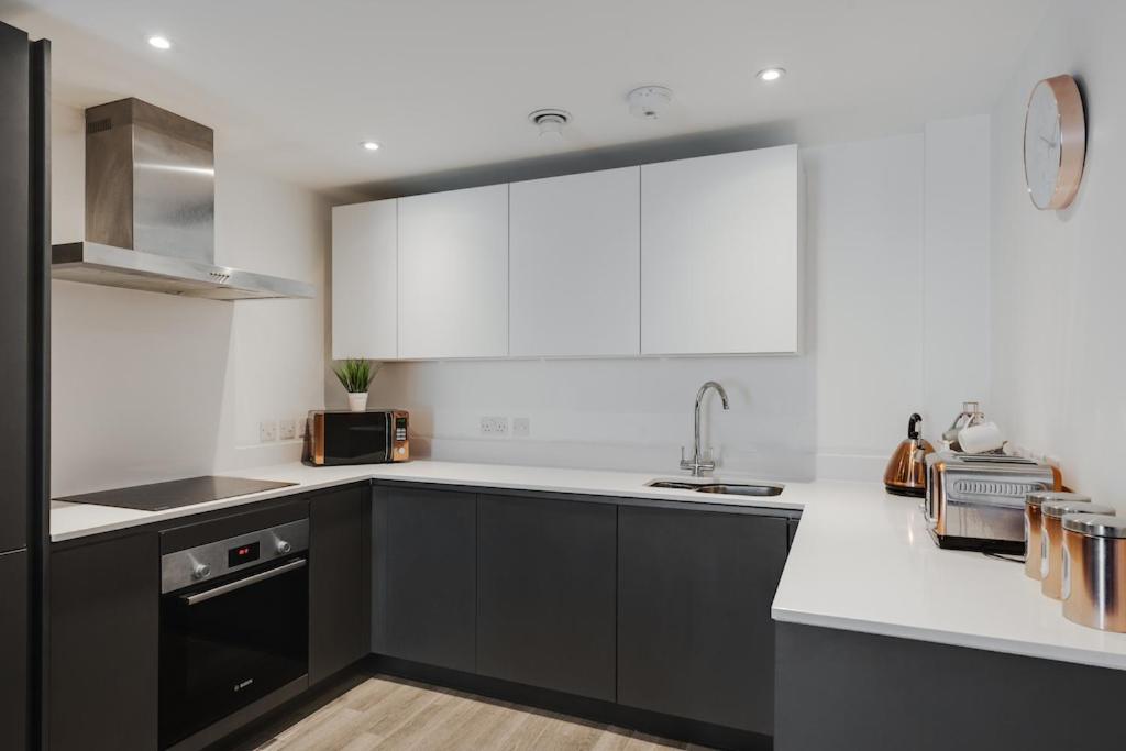 City Living Penthouse Apartment With Parking マンチェスター エクステリア 写真