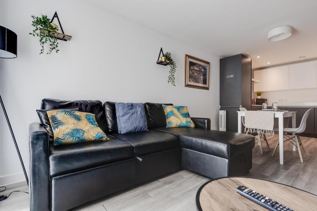 City Living Penthouse Apartment With Parking マンチェスター エクステリア 写真